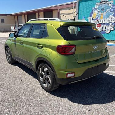 2023 Hyundai VENUE SEL