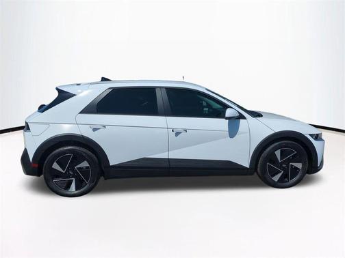 Atlas White 2026 Hyundai IONIQ 5 SEL