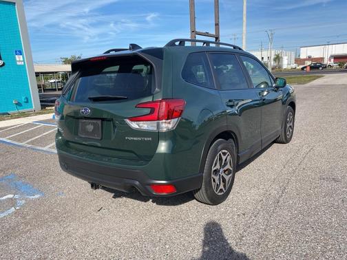 2024 Subaru Forester Premium