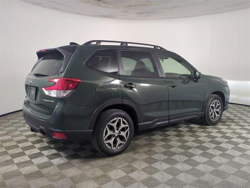 2024 Subaru Forester Premium