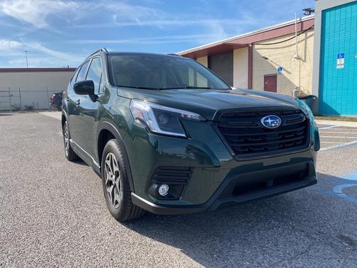 2024 Subaru Forester Premium