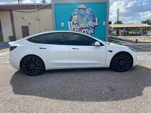 2023 Tesla Model 3 Performance