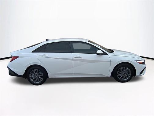 2026 Hyundai ELANTRA HEV Blue