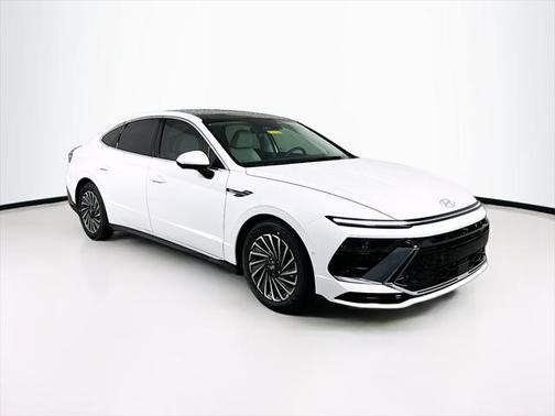 2025 Hyundai SONATA Hybrid Limited