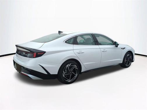 2026 Hyundai SONATA SEL