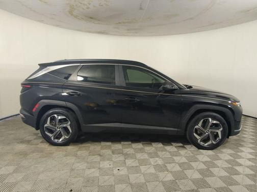 Black Pearl 2024 Hyundai TUCSON SEL