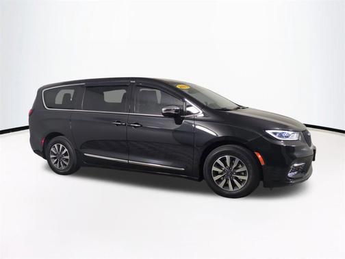 2023 Chrysler Pacifica Hybrid Limited