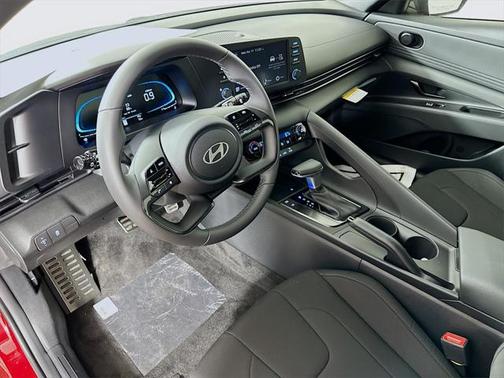 2025 Hyundai ELANTRA Sport