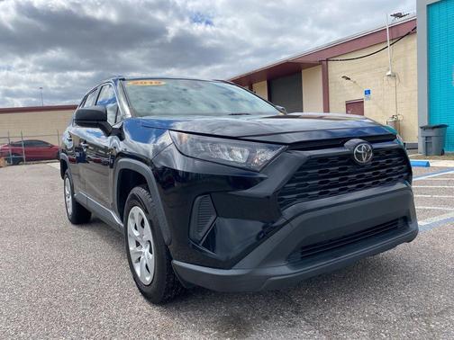 2019 Toyota RAV4 LE