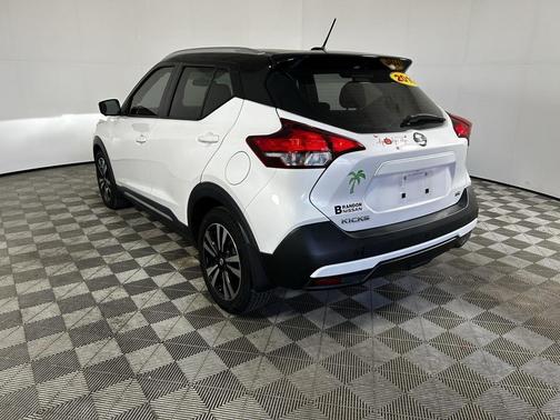 2019 Nissan Kicks SR