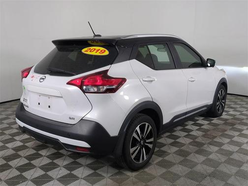 2019 Nissan Kicks SR