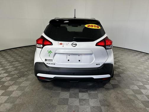 2019 Nissan Kicks SR