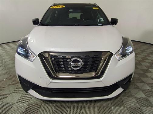 2019 Nissan Kicks SR