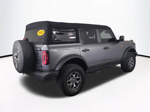 Carbonized Gray Metallic 2025 Ford Bronco Badlands