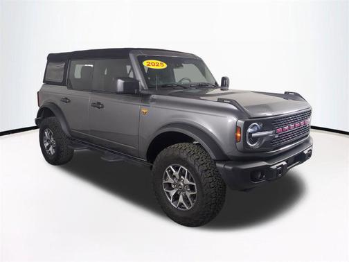 Carbonized Gray Metallic 2025 Ford Bronco Badlands