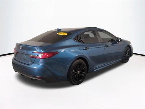 Ocean Gem 2025 Toyota Camry SE