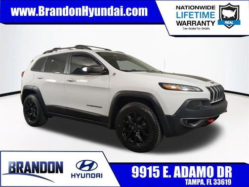 Bright White Clearcoat 2017 Jeep Cherokee Trailhawk