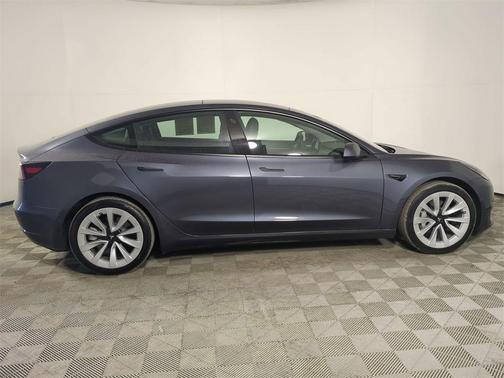 2022 Tesla Model 3 Standard Range