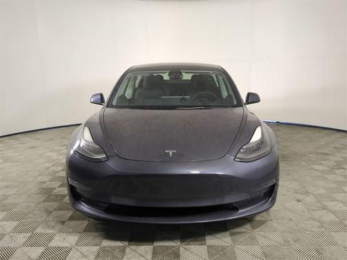 2022 Tesla Model 3 Standard Range