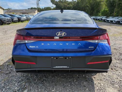 2025 Hyundai ELANTRA HEV SEL Sport