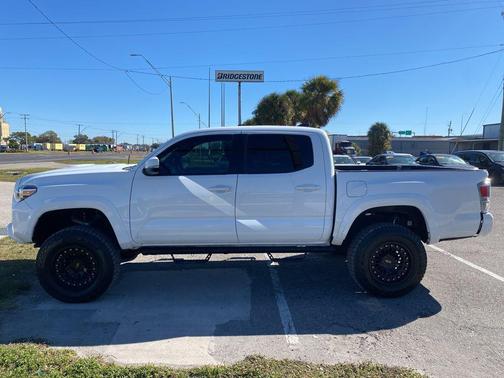 2020 Toyota Tacoma TRD Sport