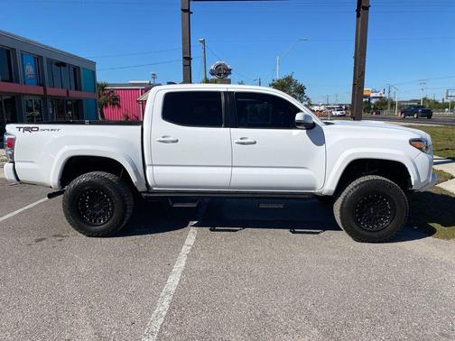 2020 Toyota Tacoma TRD Sport