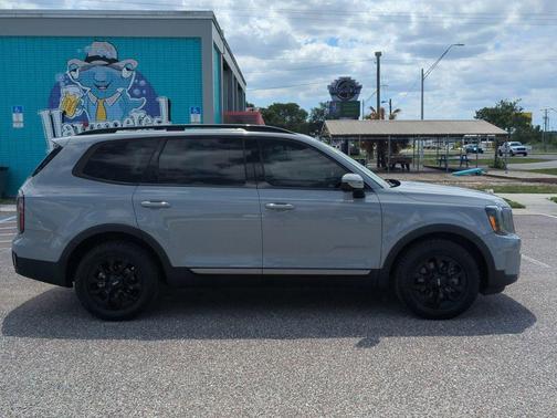 Wolf Gray 2023 Kia Telluride SX X-Pro