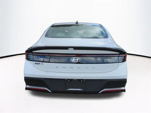 2026 Hyundai SONATA SE