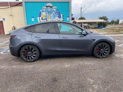 2023 Tesla Model Y Performance Dual Motor All-Wheel Drive