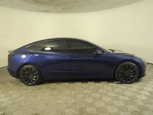 Deep Blue Metallic 2022 Tesla Model 3 Performance