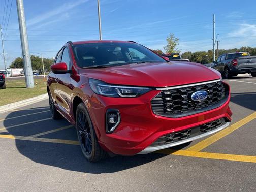 2023 Ford Escape ST-Line Elite