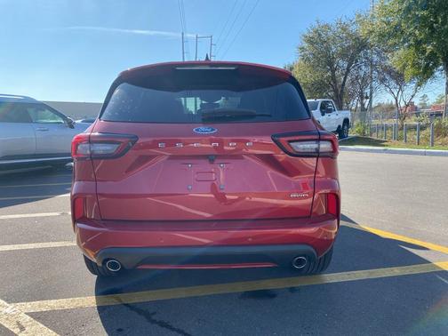 2023 Ford Escape ST-Line Elite