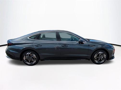 2026 Hyundai SONATA SEL