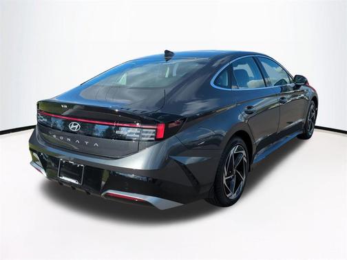 2026 Hyundai SONATA SEL