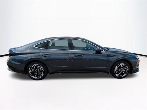 2026 Hyundai SONATA SEL