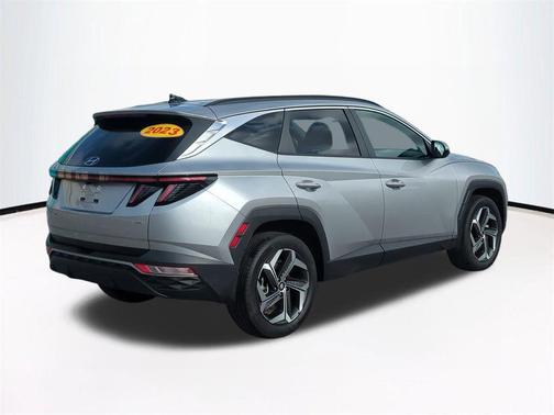 Shimmering Silver 2023 Hyundai TUCSON SEL