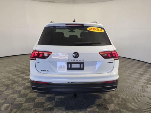 2024 Volkswagen Tiguan 2.0T SE 4MOTION