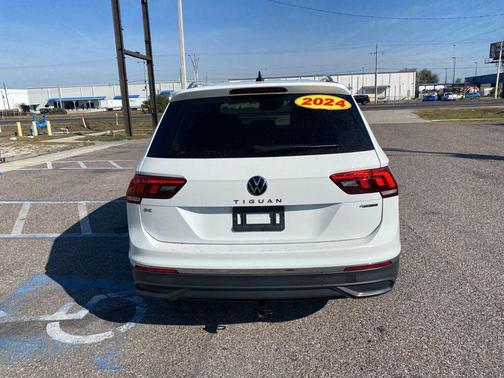 2024 Volkswagen Tiguan 2.0T SE 4MOTION