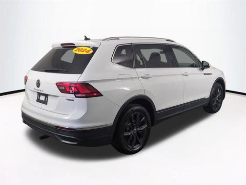2024 Volkswagen Tiguan 2.0T SE 4MOTION