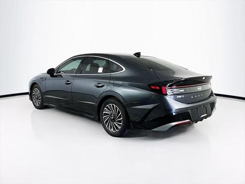 2025 Hyundai SONATA Hybrid SE