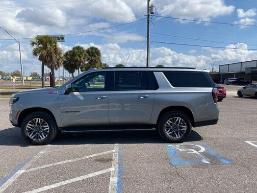 2025 Chevrolet Suburban 4WD Z71