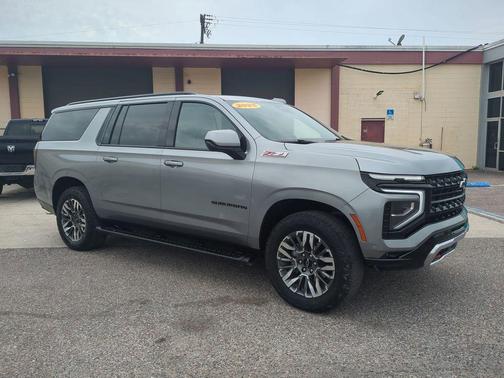 2025 Chevrolet Suburban 4WD Z71