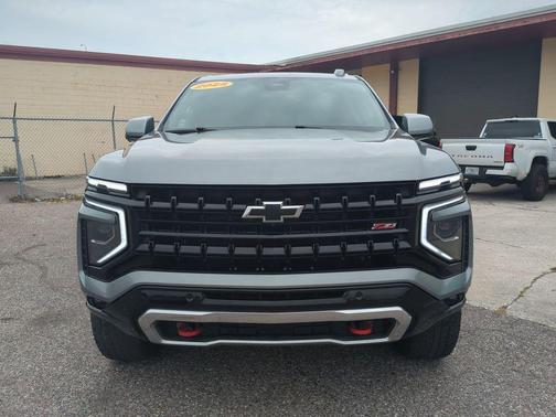 2025 Chevrolet Suburban 4WD Z71