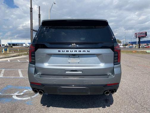 2025 Chevrolet Suburban 4WD Z71