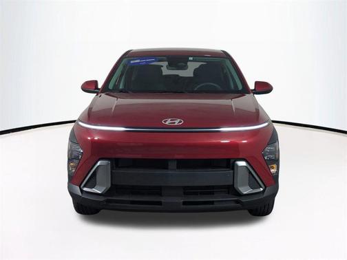 Ultimate Red Metallic 2025 Hyundai KONA SE