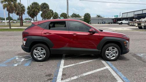 Ultimate Red Metallic 2025 Hyundai KONA SE