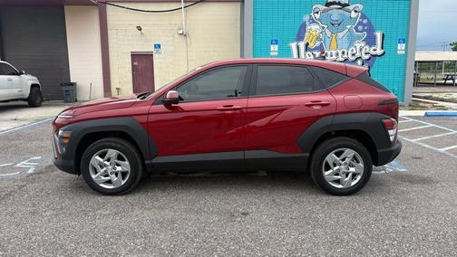 Ultimate Red Metallic 2025 Hyundai KONA SE