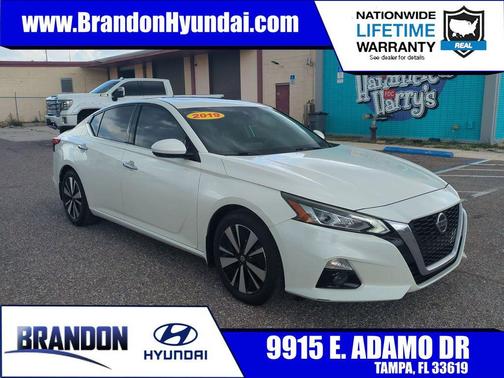 Pearl White Tricoat 2019 Nissan Altima 2.5 SV