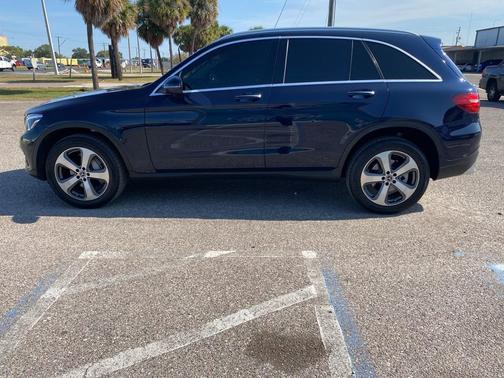 2019 Mercedes-Benz GLC 300 Base