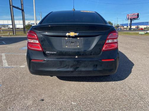 2017 Chevrolet Sonic LS